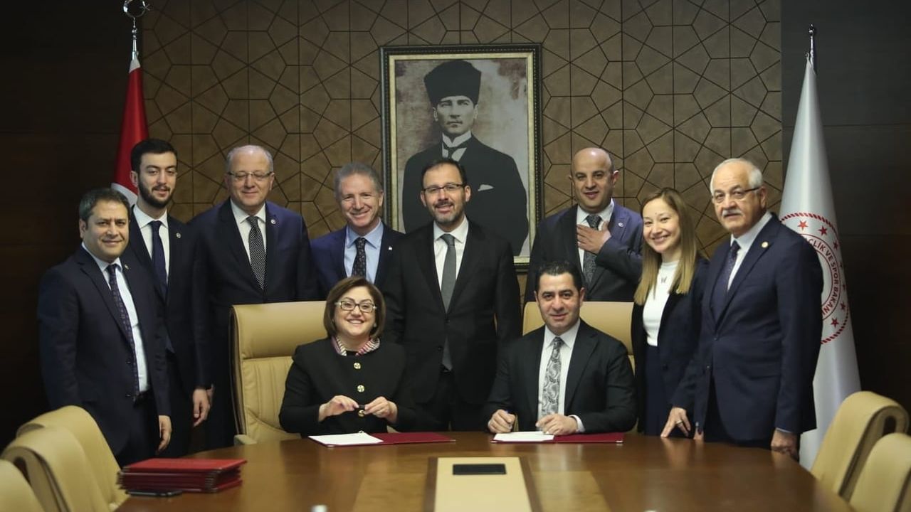 Bünyamin Bozgeyik: Kamil Ocak Spor Salonu ile Gaziantep'in spor yatırımları güçleniyor