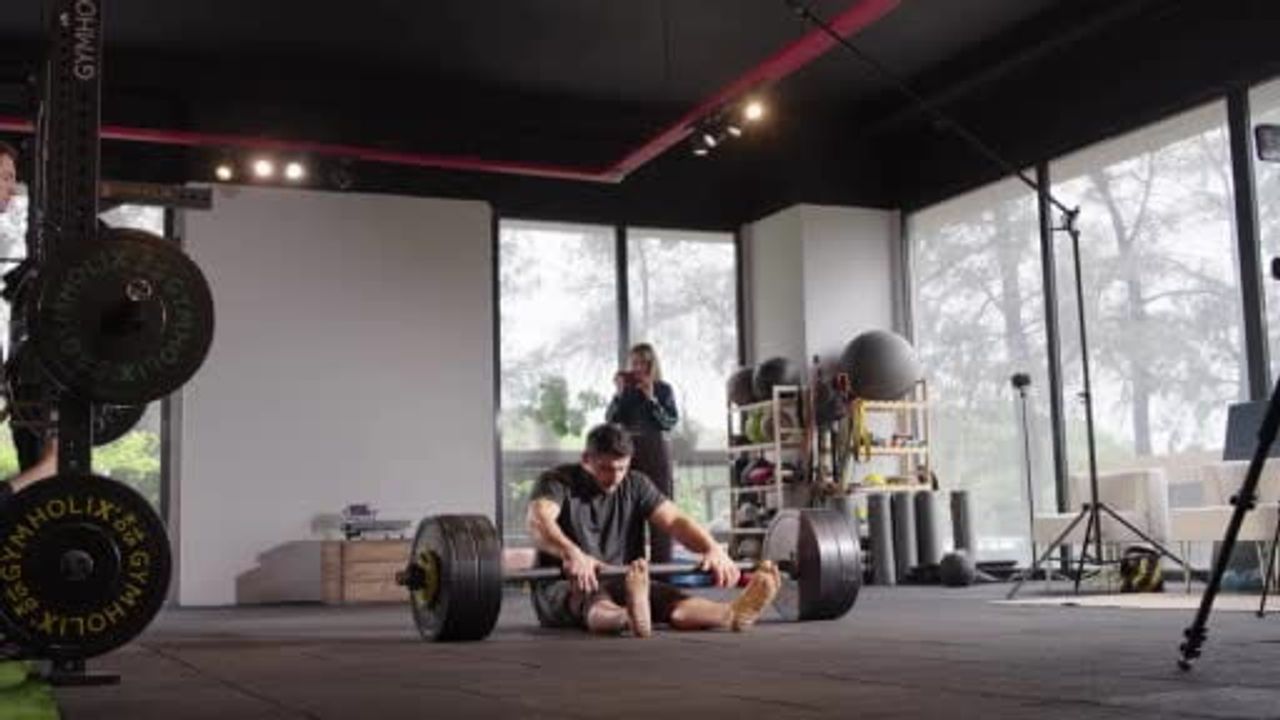 Burak Yazgı, 'Turkish Get-Up' hareketinde 116.8 kilo ile Guinness Rekorlar Kitabı'na girdi