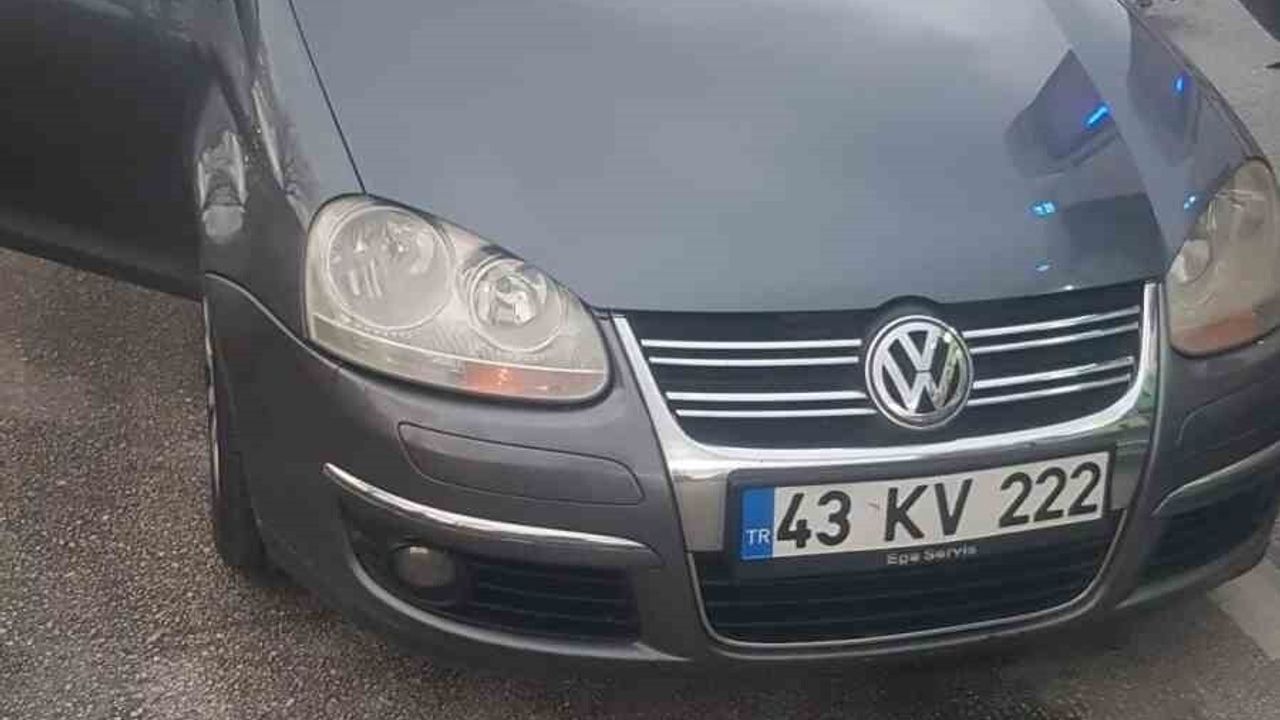 Burdur-Antalya kara yolunda otomobil ile motosiklet çarpıştı: Motosiklet sürücüsü yaralandı