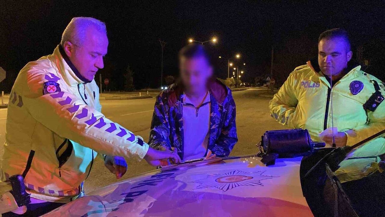 Burdur'da alkollü sürücü uygulamada 1.97 promille yakalandı; ehliyetine el konuldu