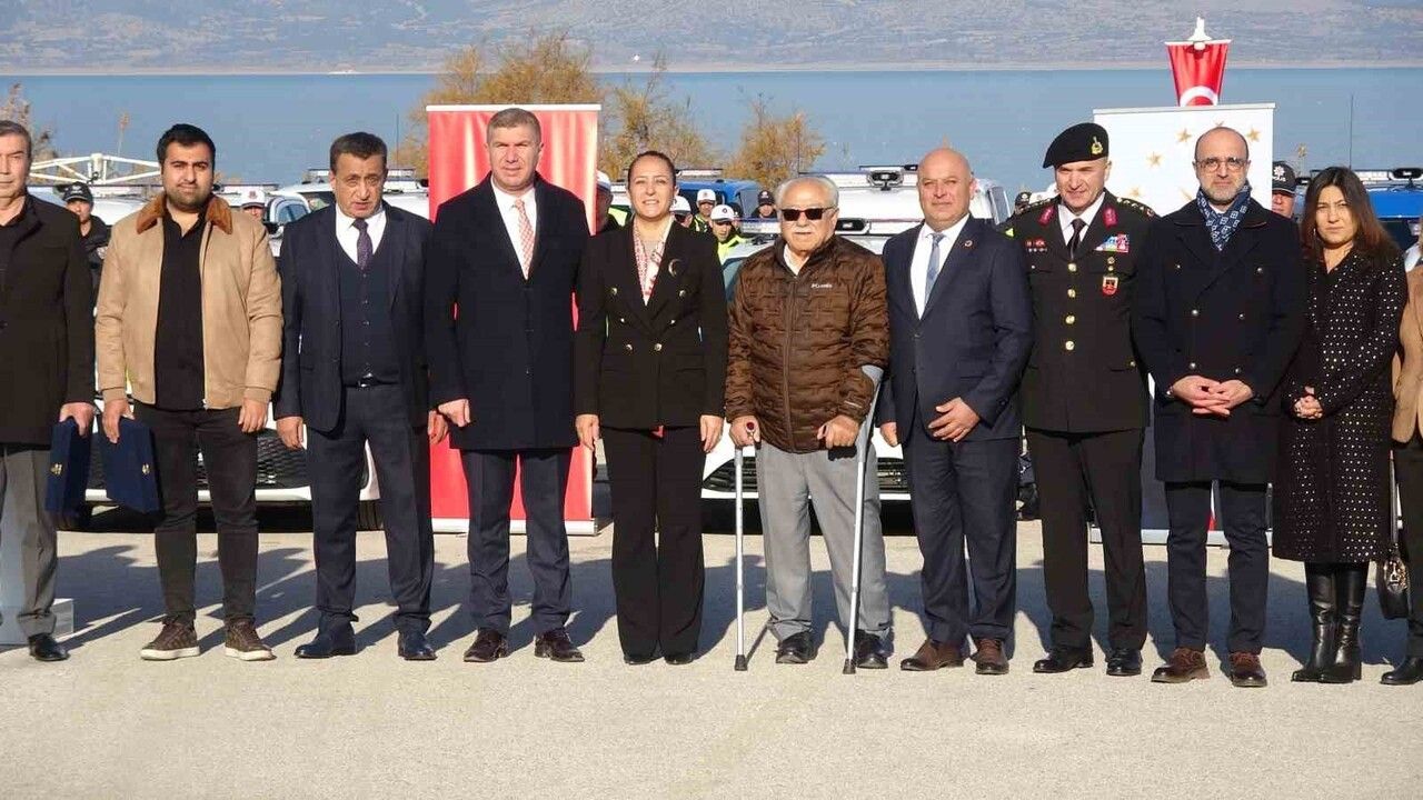 Burdur'da Emniyet ve Jandarmaya 56 Yeni Hizmet Aracı Teslim Edildi