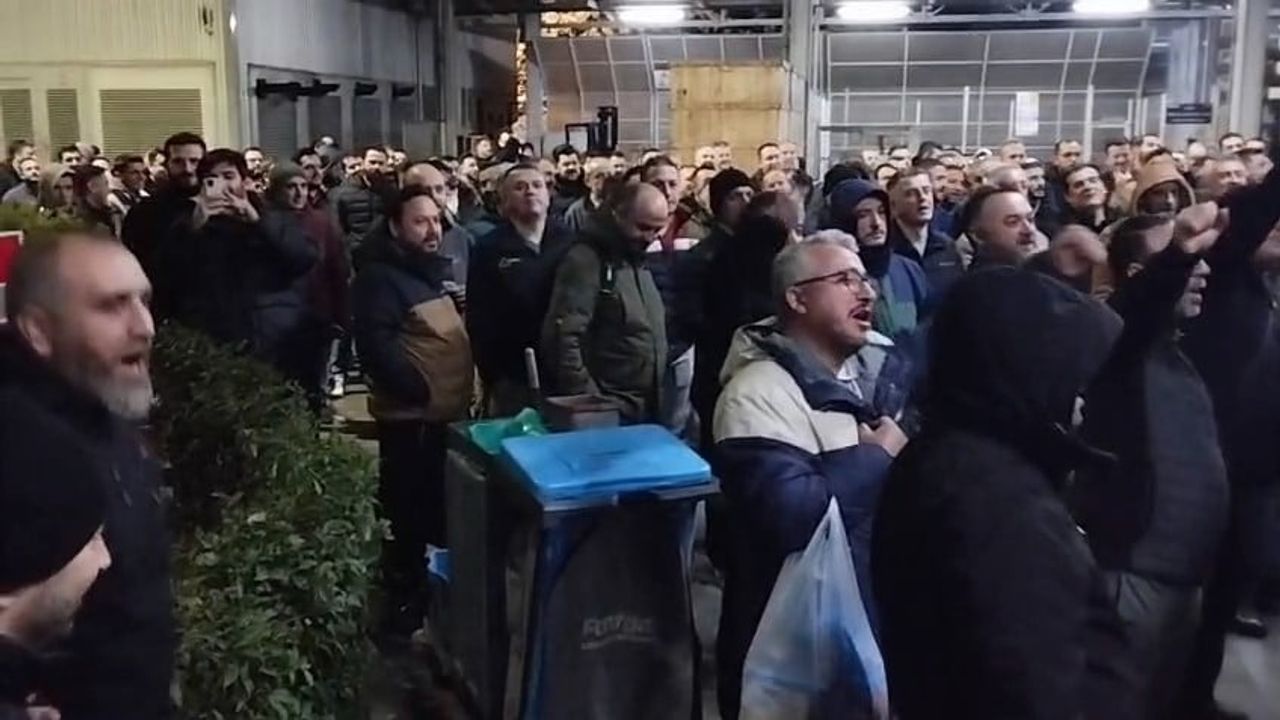 Bursa Bosch Fabrikası'nda ışıklı eylem: 2025-2027 TİS görüşmeleri tıkandı