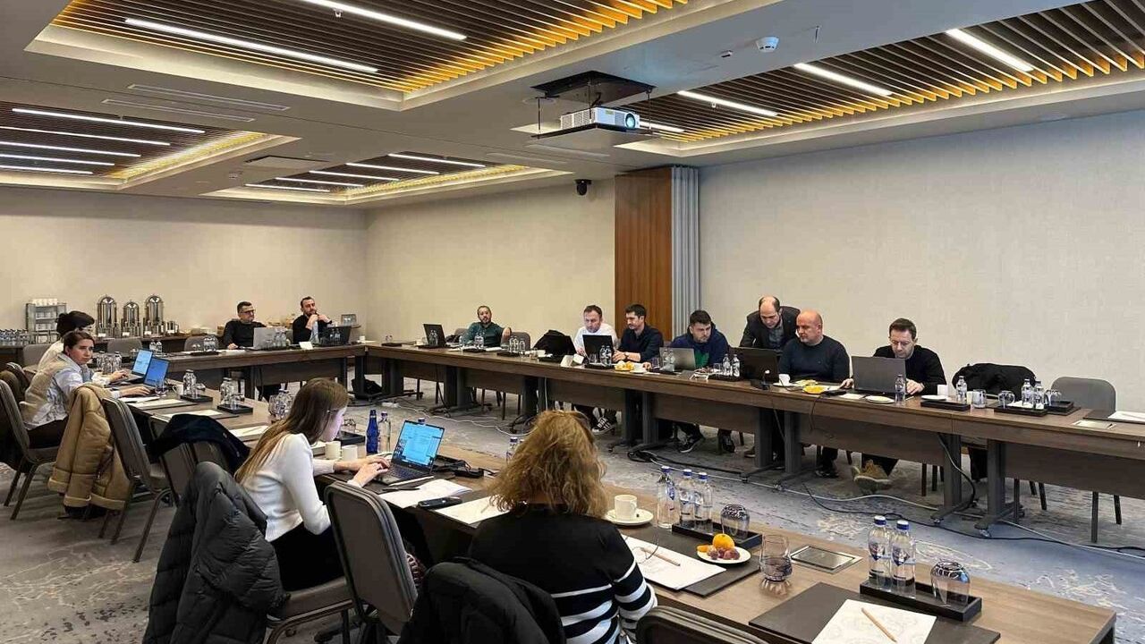 Bursa Business School’da Stratejik Veri Analitiği ve İş Zekâsı eğitimi düzenlendi