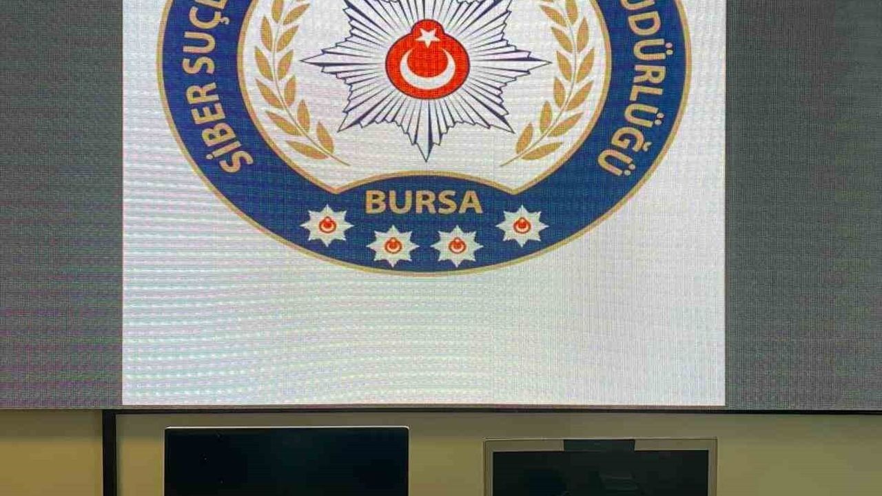 Bursa'da 20 yaşındaki hukuk öğrencisi sahte 'TOKİ' başvuru sitesiyle 1 milyon dolandırdı