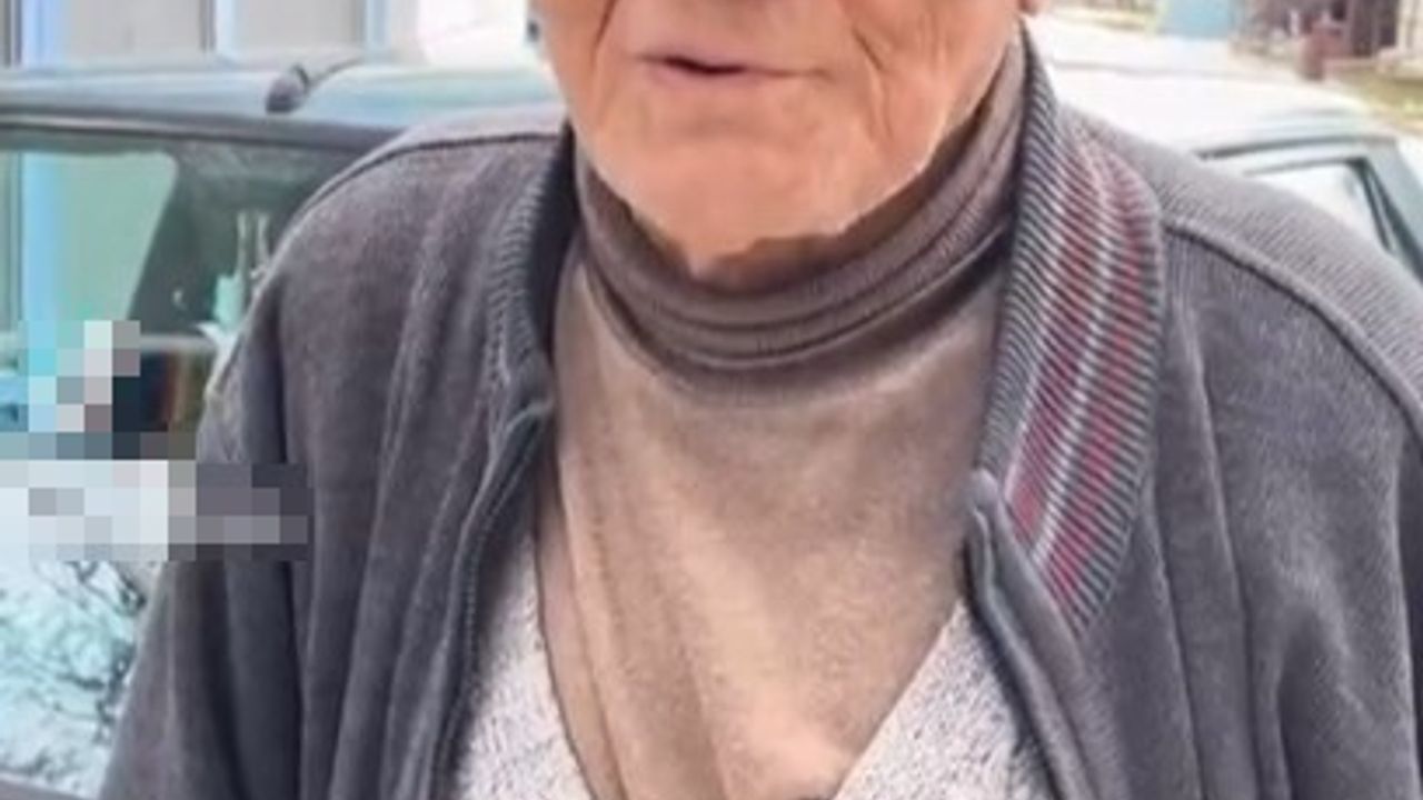 Bursa’da 93 yaşındaki Saffet Cansal, 1993 model TOFAŞ’ını 32 yıl sonra 330 bin TL’ye sattı