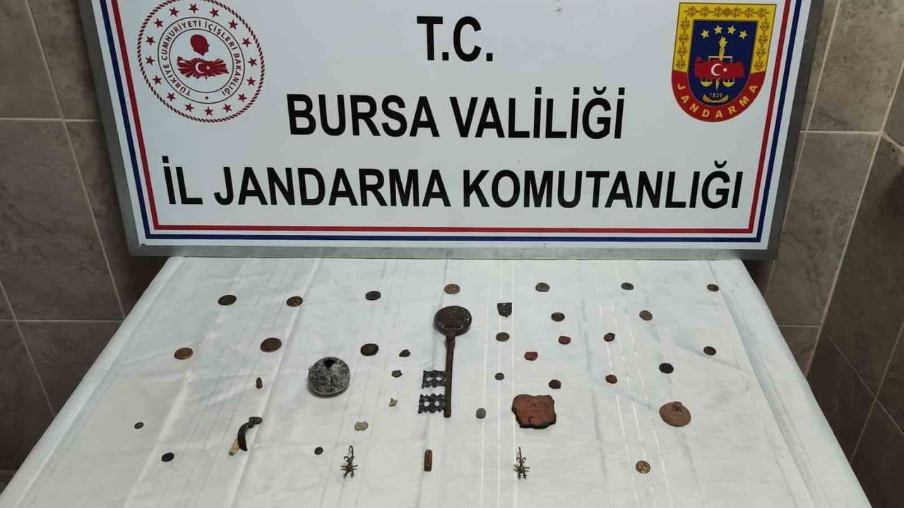 Bursa’da ‘Anadolu Mirası Operasyonu’: Nilüfer’de 42 Bizans ve Roma Dönemi Eseri Ele Geçirildi
