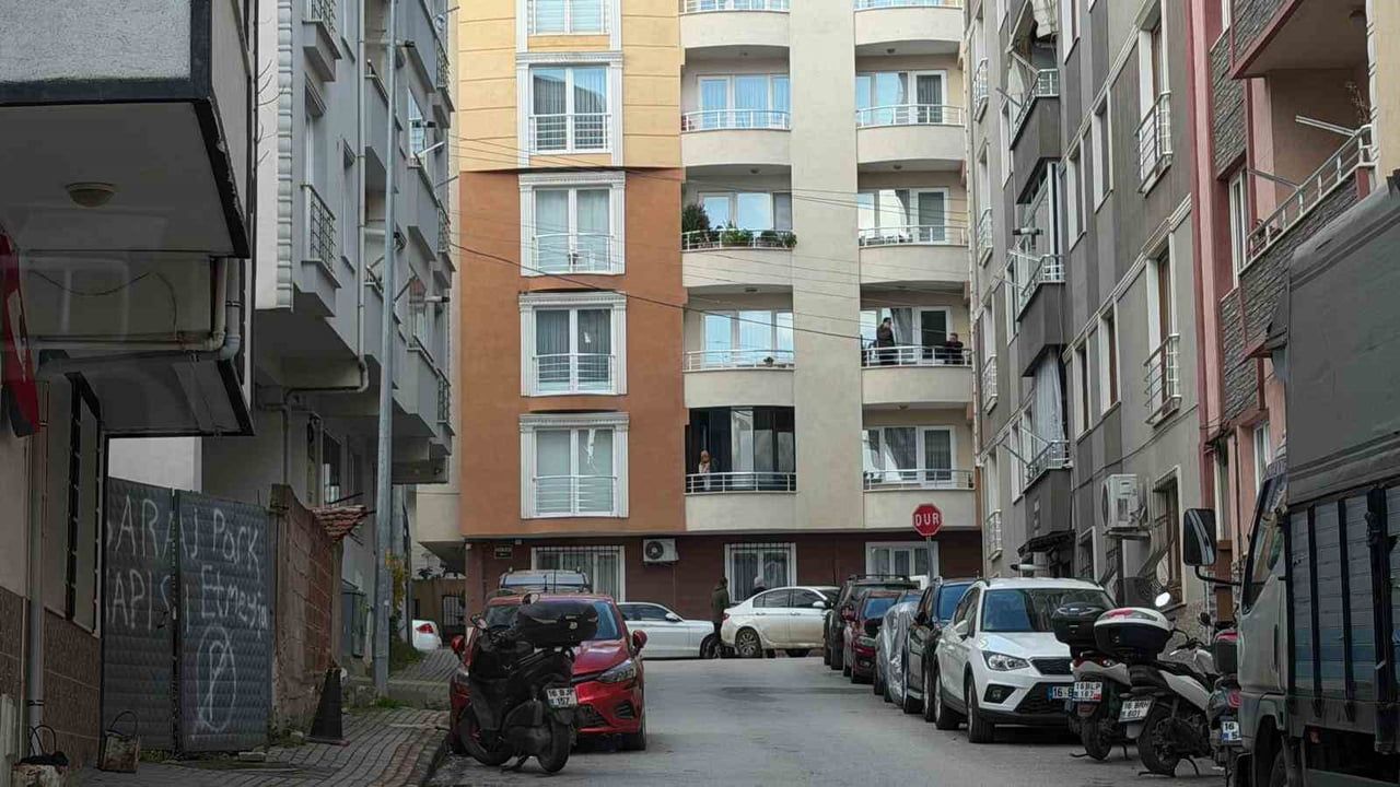 Bursa'da DEAŞ operasyonu: Orhangazi'de eş zamanlı baskınlarda 8 gözaltı