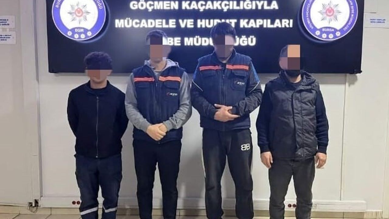 Bursa'da düzensiz göç denetimleri: 3 bin 794 kişi sorgulandı, 22 yabancı teslim edildi