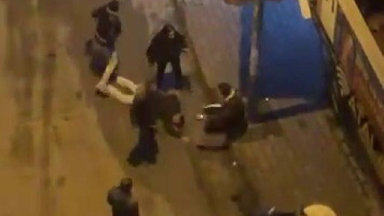 Bursa'da gece yarısı sözlü sataşma sonrası darp: 4 şüpheli için görüntüler inceleniyor