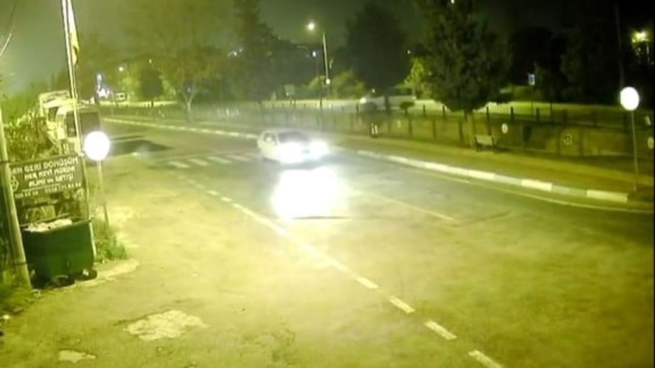 Bursa Gemlik'te kontrolden çıkan minibüs dereye düştü: sürücü yaralandı