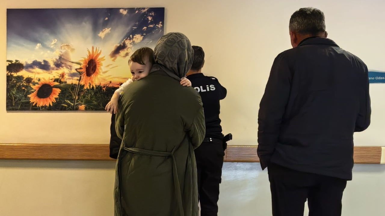 Bursa İnegöl'de 1 yaşındaki bebeğin akciğerine fıstık kaçtı