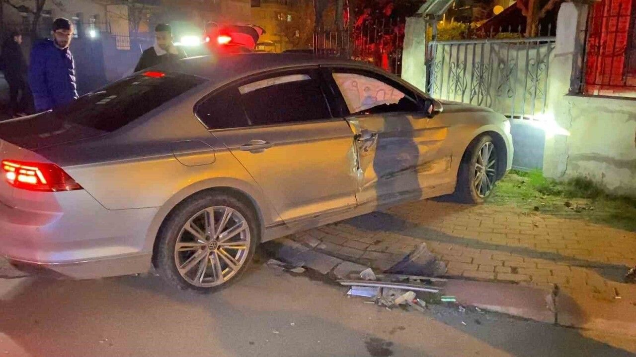 Bursa İnegöl'de iki otomobil çarpıştı: 1 yaralı