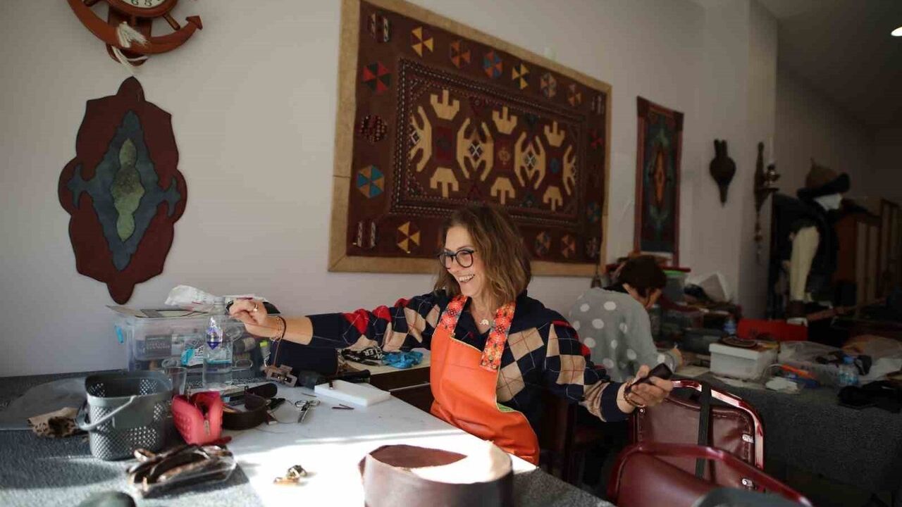 Bursa Kent Akademisi atölyeleri hayale dönüştürdü: Özden Çobanoğlu ve Mehmet Kurman işyeri açtı