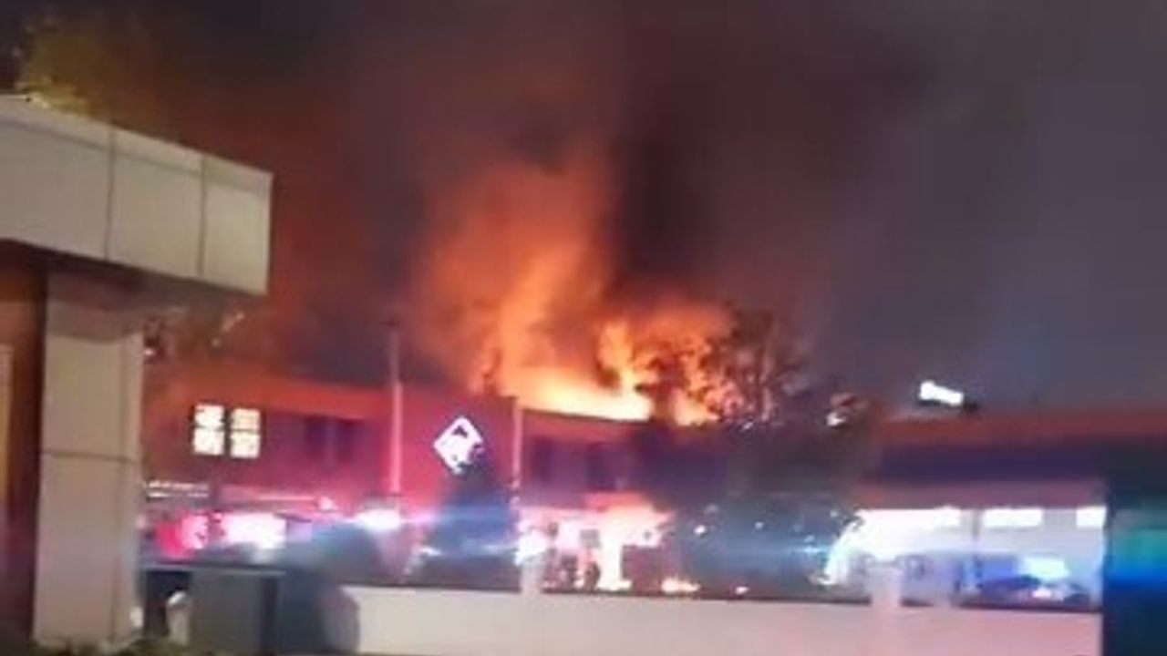 Bursa Kestel'de tekstil fabrikasında gece yangını kontrol altına alındı