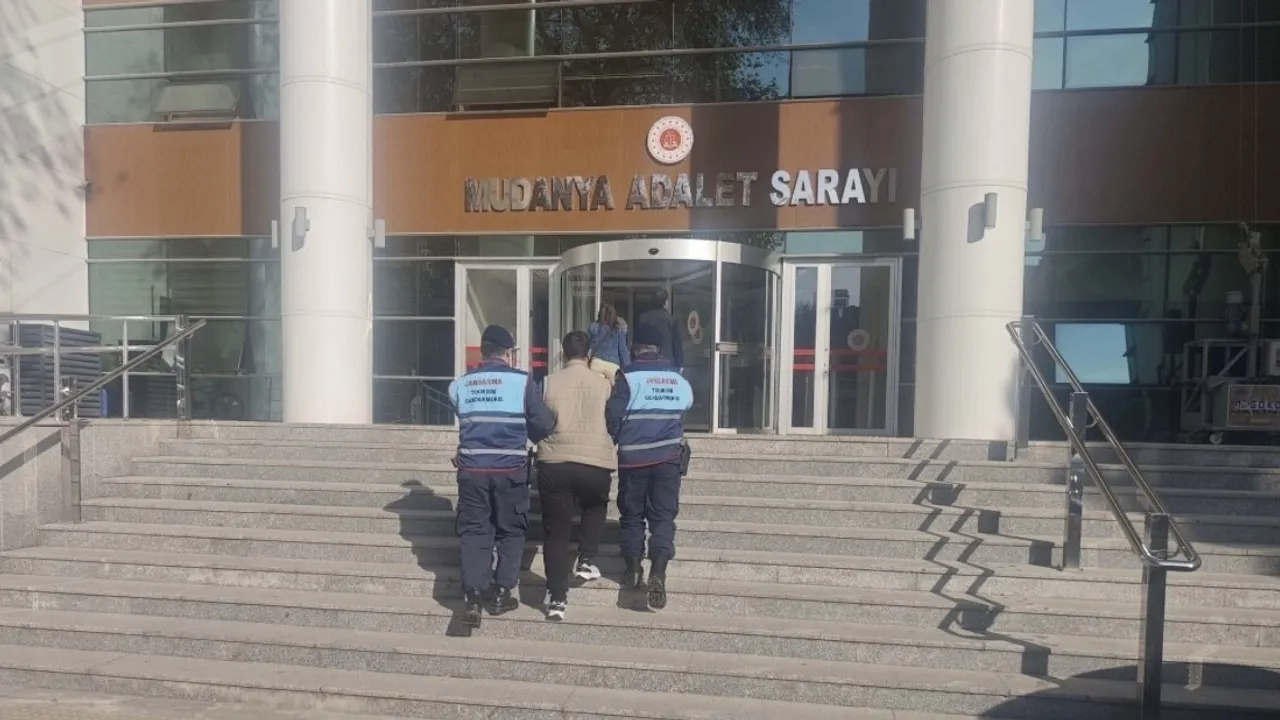 Bursa Mudanya'da 4 milyon TL'lik ziynet eşyası hırsızlığı jandarmanın takibiyle aydınlatıldı