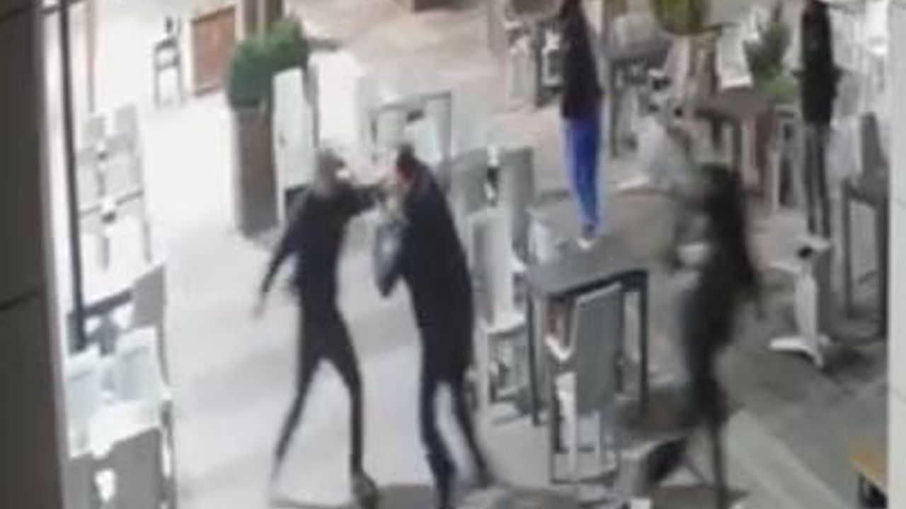 Bursa Yıldırım’da baba-oğulun palaylı saldırısında 3 genç yaralandı