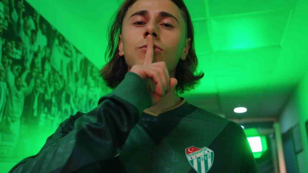 Bursaspor, Eyüp Akcan'ı Iğdır FK'dan transfer ederek ara dönemde 4. imzayı attı