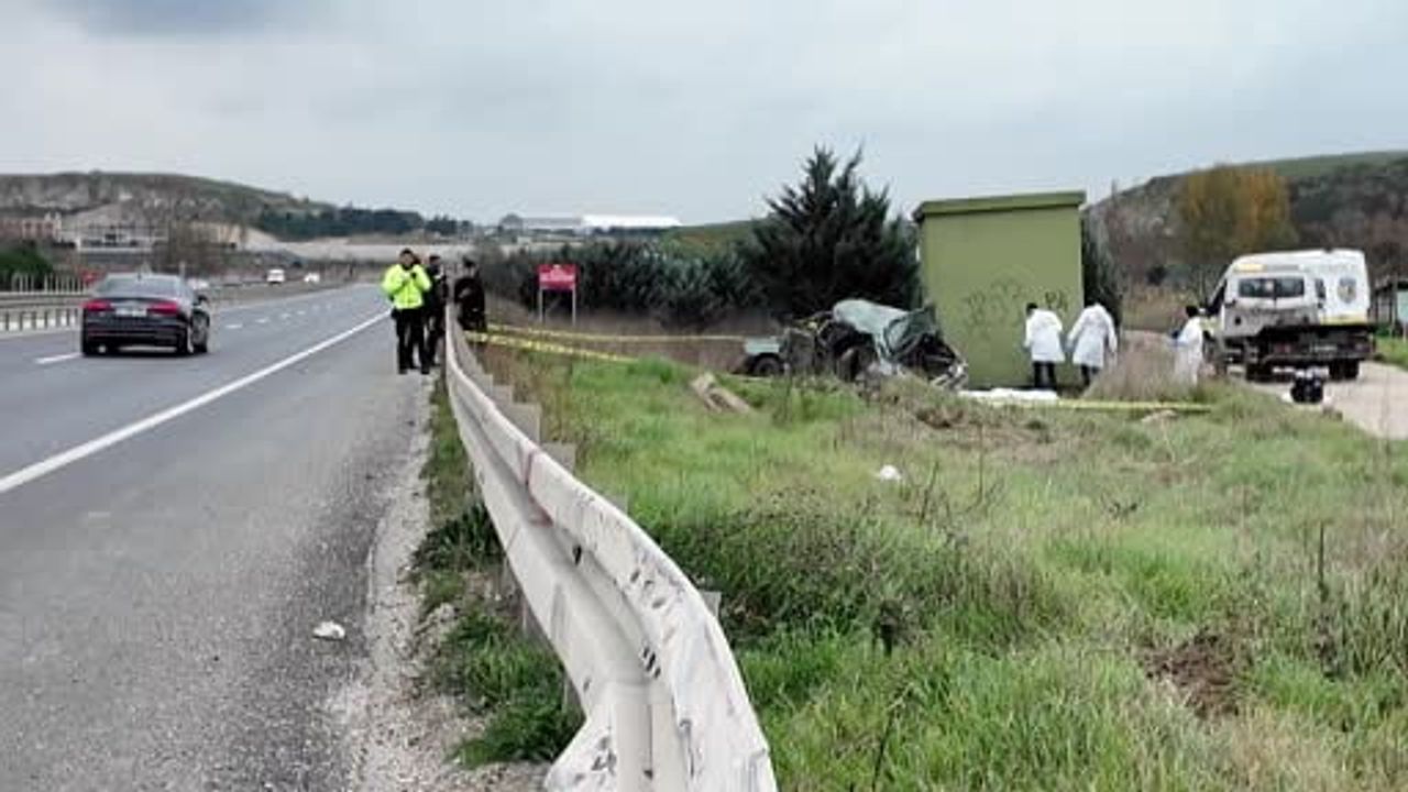 Büyükçekmece'de gece meydana gelen kaza sabah fark edildi: 2 kişi hayatını kaybetti