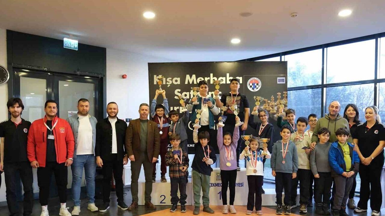 Büyükçekmece'de 'Kışa Merhaba' Hızlı Satranç Turnuvası sona erdi