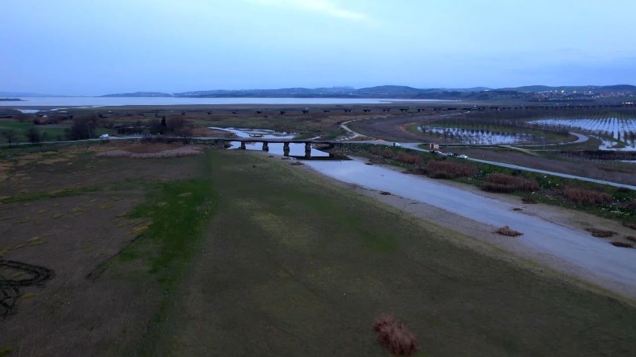 Büyükçekmece Gölü'nde Su Seviyesi Aralık Ayında Yüzde 14,13'e Düştü