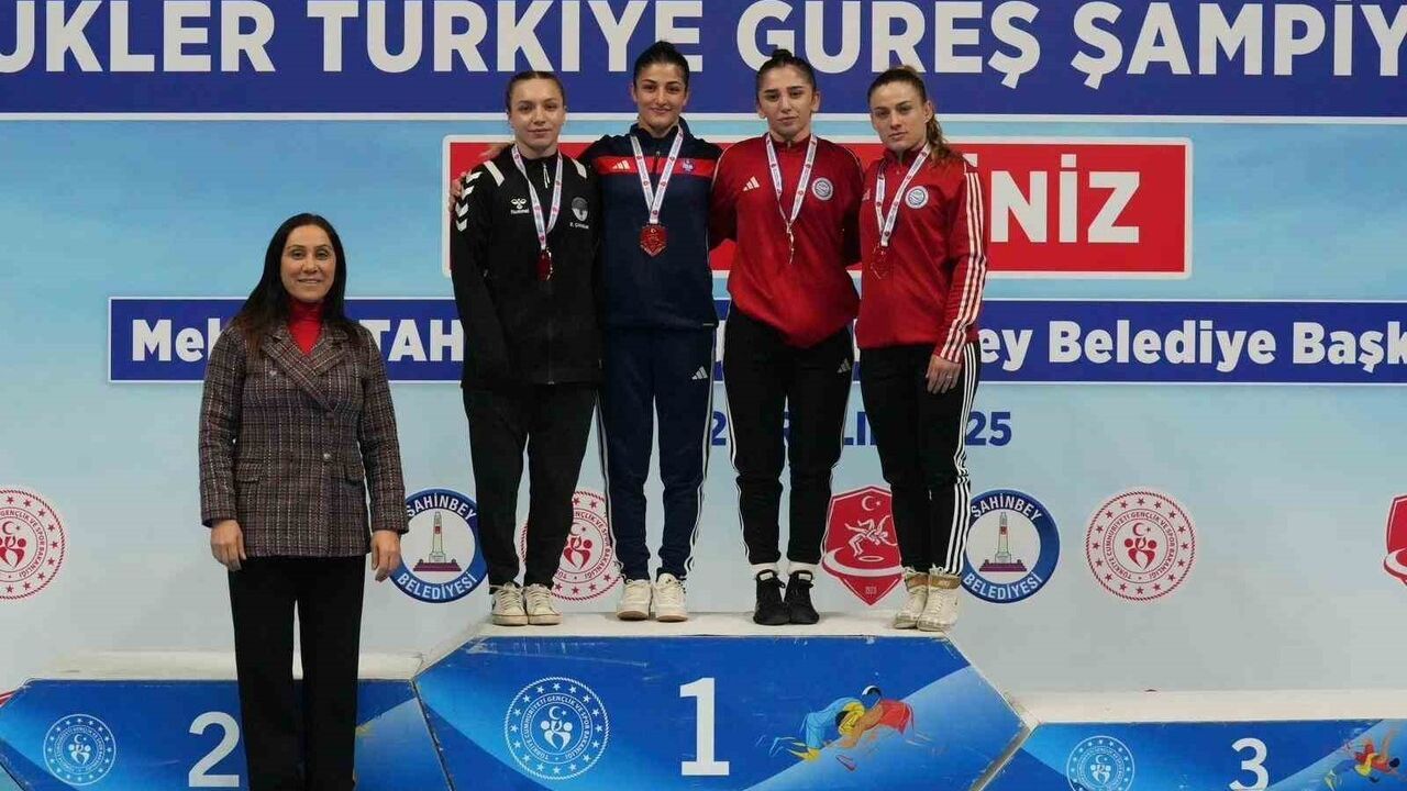 Büyükler Grekoromen ve Kadınlar Türkiye Güreş Şampiyonası Gaziantep'te sona erdi