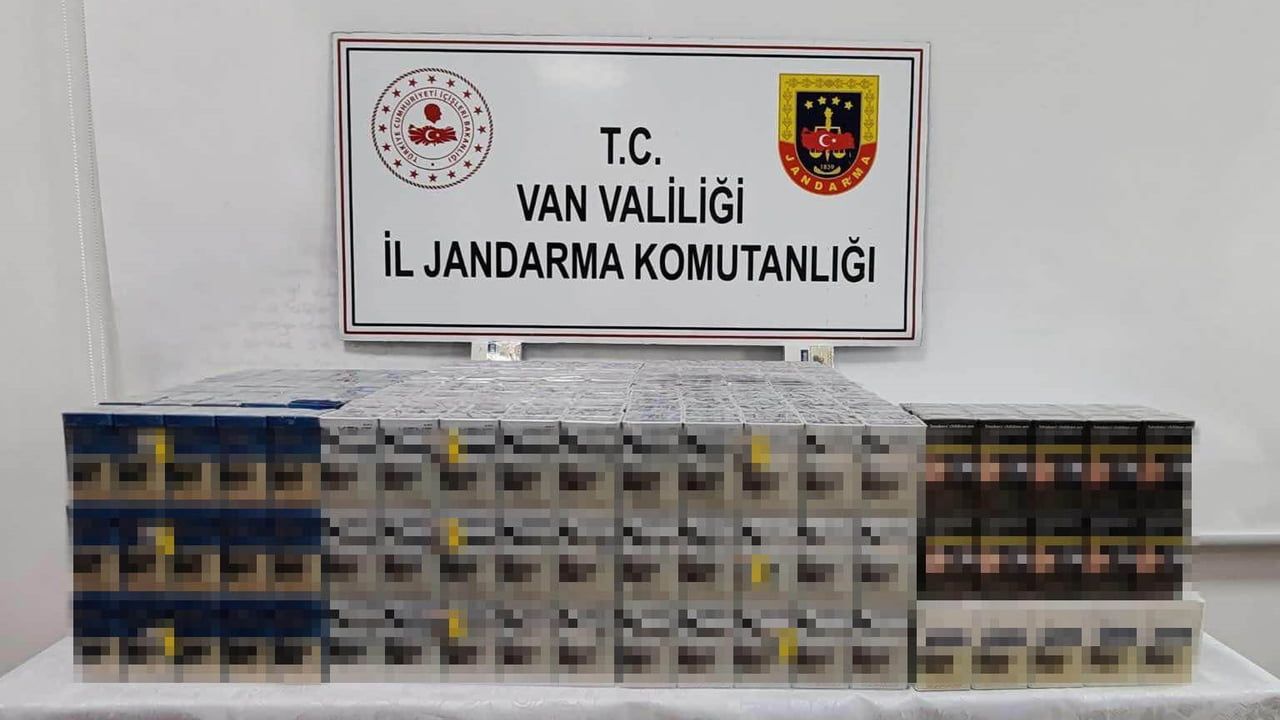 Çaldıran'da Jandarma Operasyonunda 1.230 Paket Kaçak Sigara Ele Geçirildi