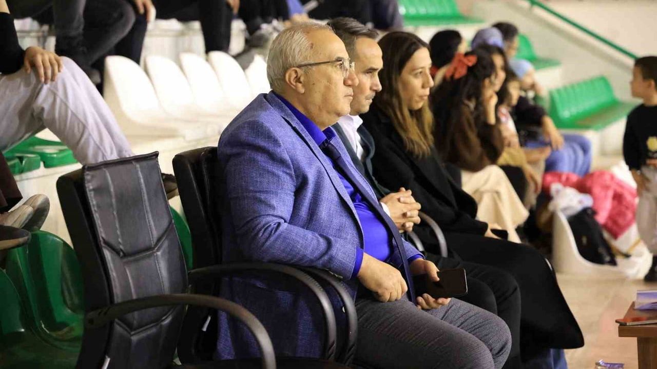 Çameli Kurumlar-Mahaller Voleybol Turnuvası centilmenlik ve birlik içinde devam ediyor