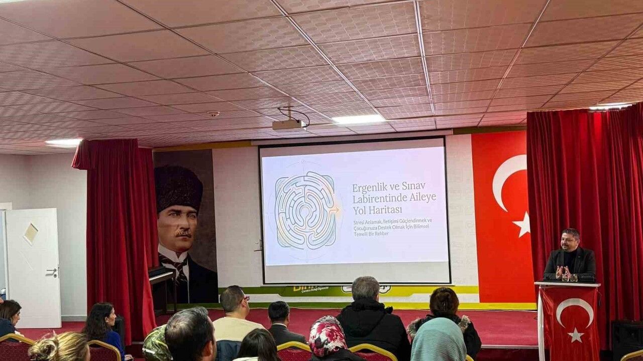 Çamlıca Koleji'nde 'Aile ve Çocuk İletişimi' semineri — 8. sınıf velilerine yönlendirme