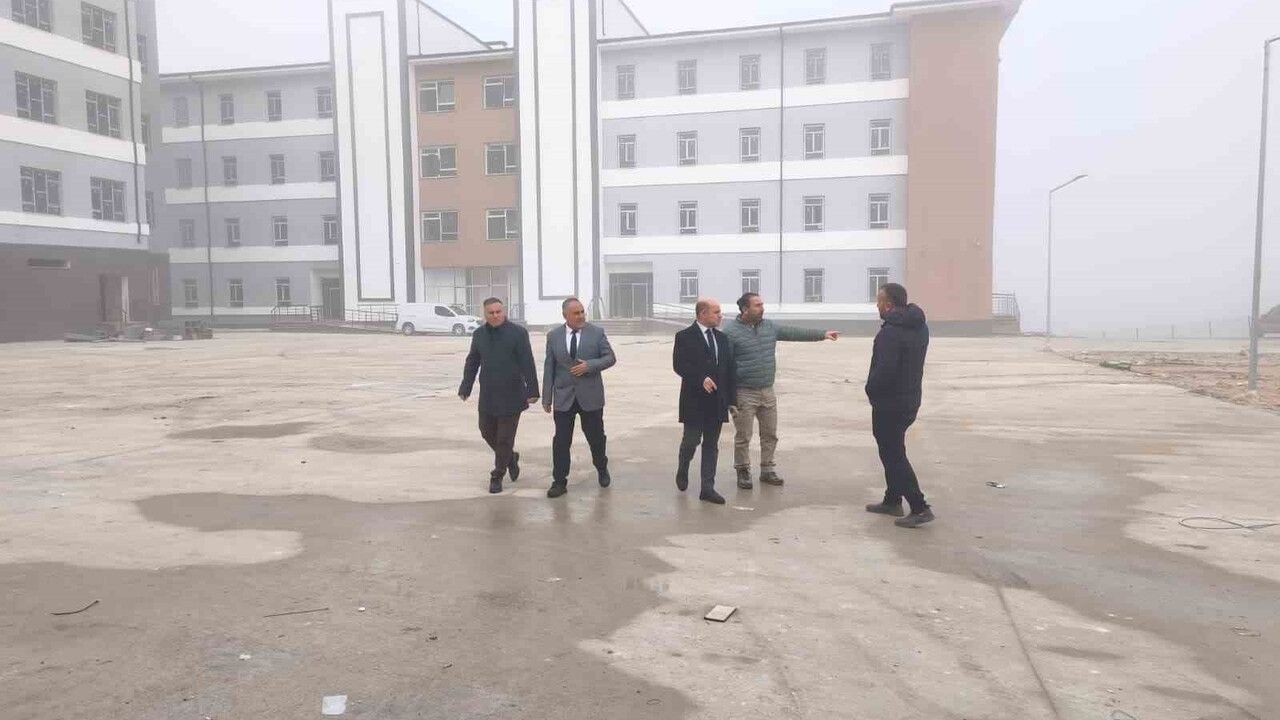 Çan’da Fen ve Anadolu Lisesi İnşaatlarında Yerinde İnceleme