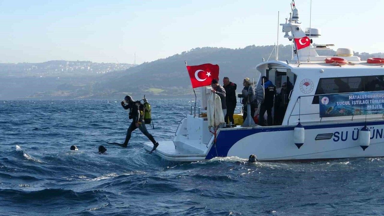 Çanakkale'de hayalet ağ temizliği: 11 yılda 112 bin futbol sahası büyüklüğünde alan arındırıldı