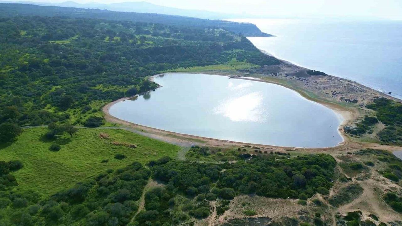 Çanakkale'de 'Kalpli (Pembe) Göl'ün güvenliği jandarma tarafından 7/24 sağlanıyor
