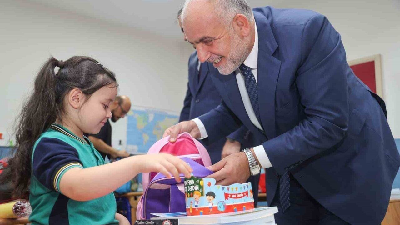 Canik Belediyesi'nden eğitim desteği: Çanta, kırtasiye ve burslar devam ediyor