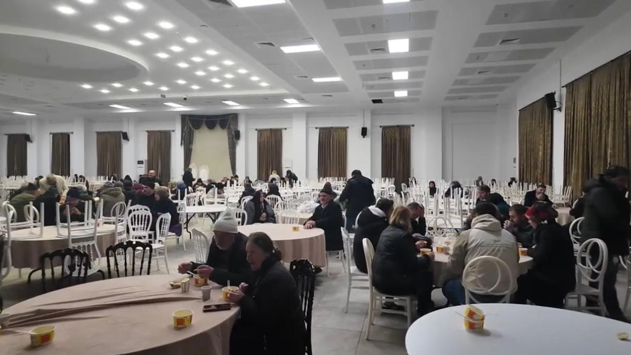 Çankırı Çerkeş'te D-100 karayolu kar ve buzlanma nedeniyle ulaşıma kapandı