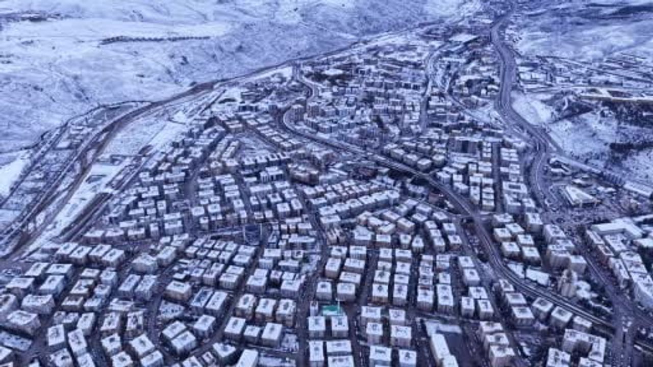 Çankırı kent merkezi karla beyaza büründü, havadan görüntülendi