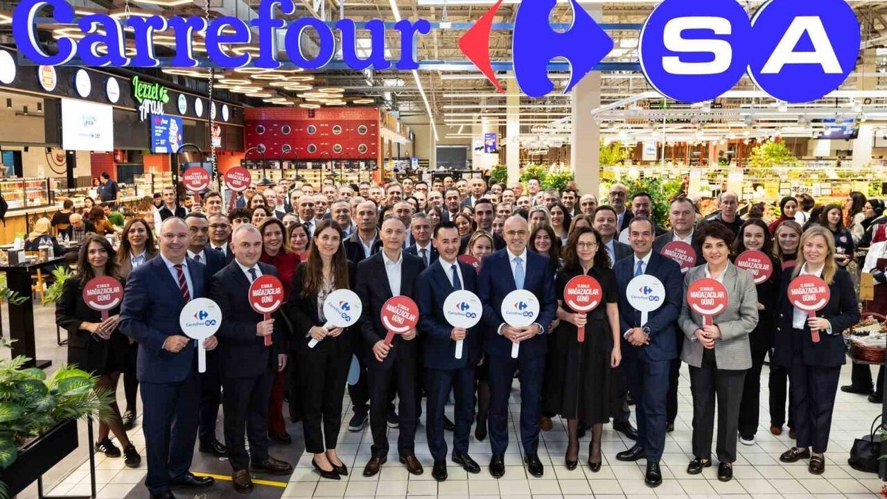 CarrefourSA, 12 Aralık Mağazacılar Günü’nü 1.250 mağazada 15 bin çalışanıyla kutladı