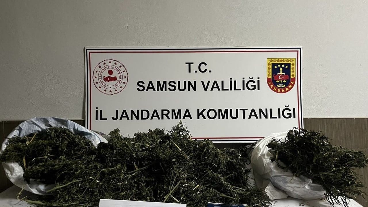 Çarşamba'da cezaevinde tutuklu şüphelinin evinde 3 kilo 515 gram esrar ele geçirildi