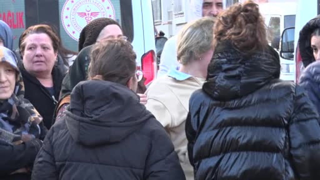 Çatalca Kaleiçi Mahallesi'nde tek katlı evde yangın: Ev sahibi uzun süre gözyaşı döktü