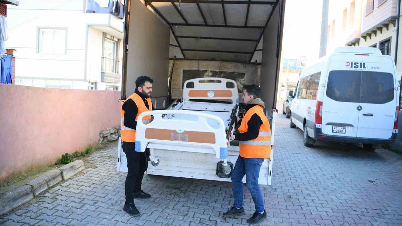 Çayırova Belediyesi 2025'te Gıdeden Hasta Nakline Kadar Kapsamlı Sosyal Destek Sağladı