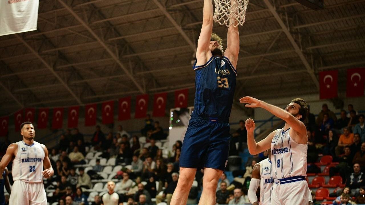 Çayırova Belediyesi, Kağıtspor'u Uzatmada 82-80 Mağlup Etti