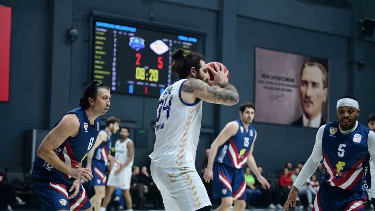 Çayırova Belediyesi, TBL 15. haftada Finalspor'u 87-81 yendi