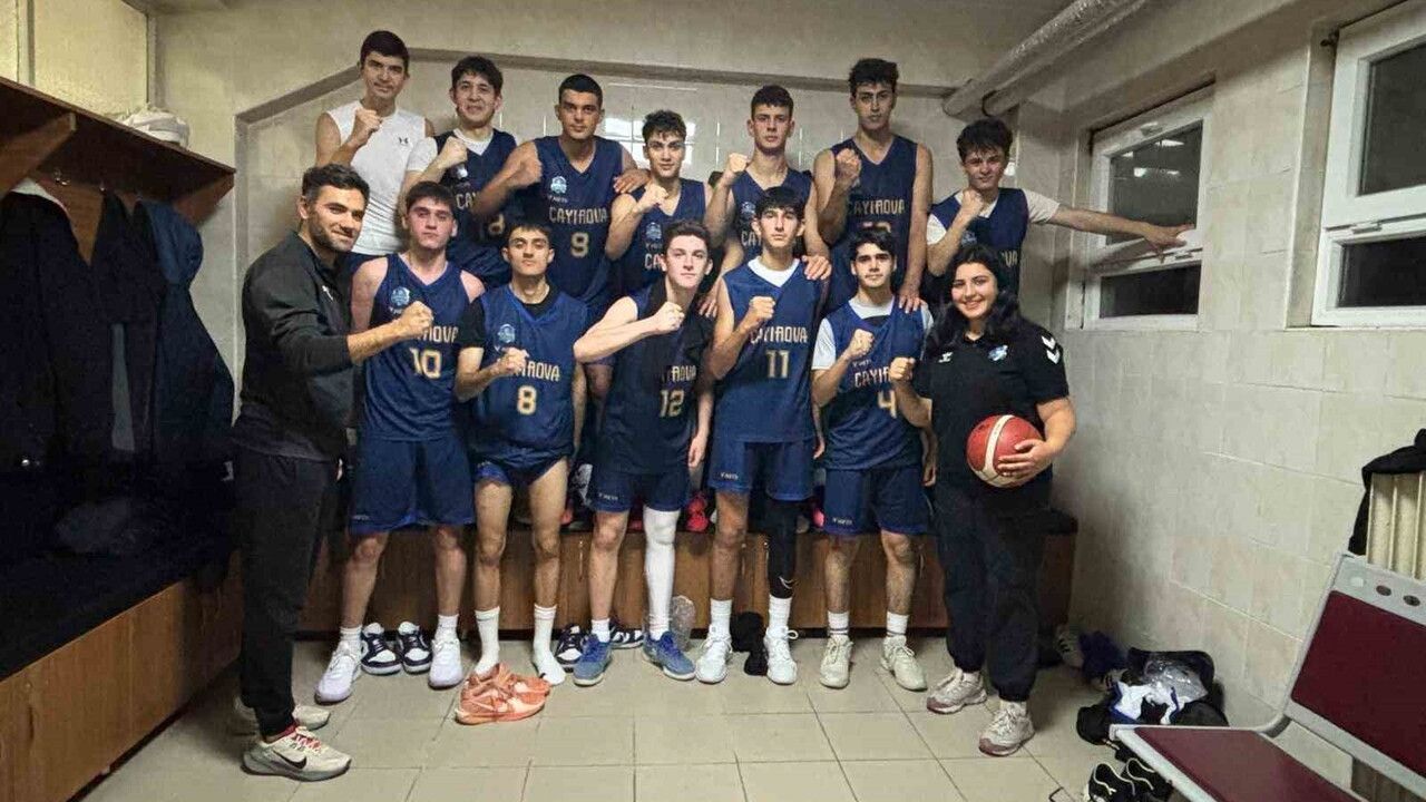 Çayırova Belediyesi U18 Basketbol Takımı Sezonu Namağlup Lider Tamamladı