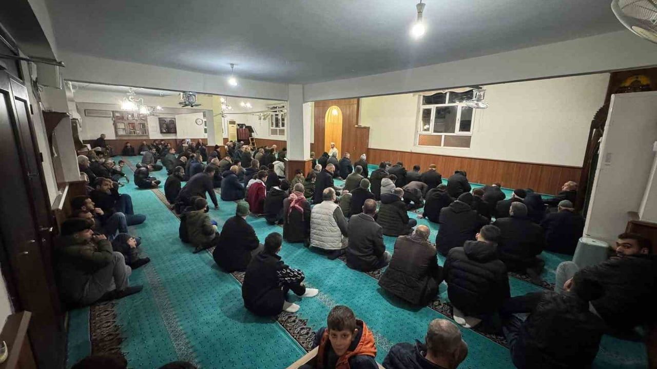 Çermik'te Regaip Kandili Yeni Camide Dualarla İdrak Edildi