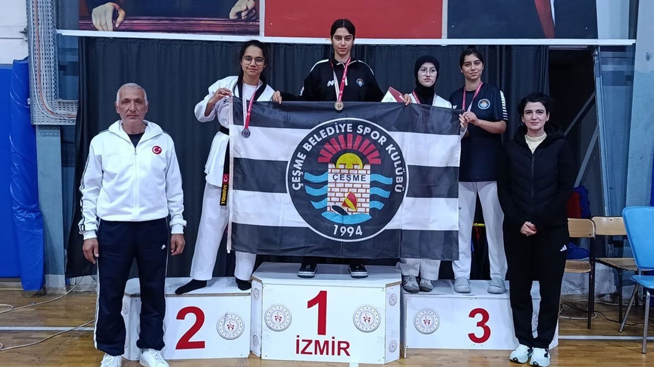 Çeşme Belediyespor, Buca Okullararası Taekwondo İl Seçmeleri'nde üç kürsüye çıktı