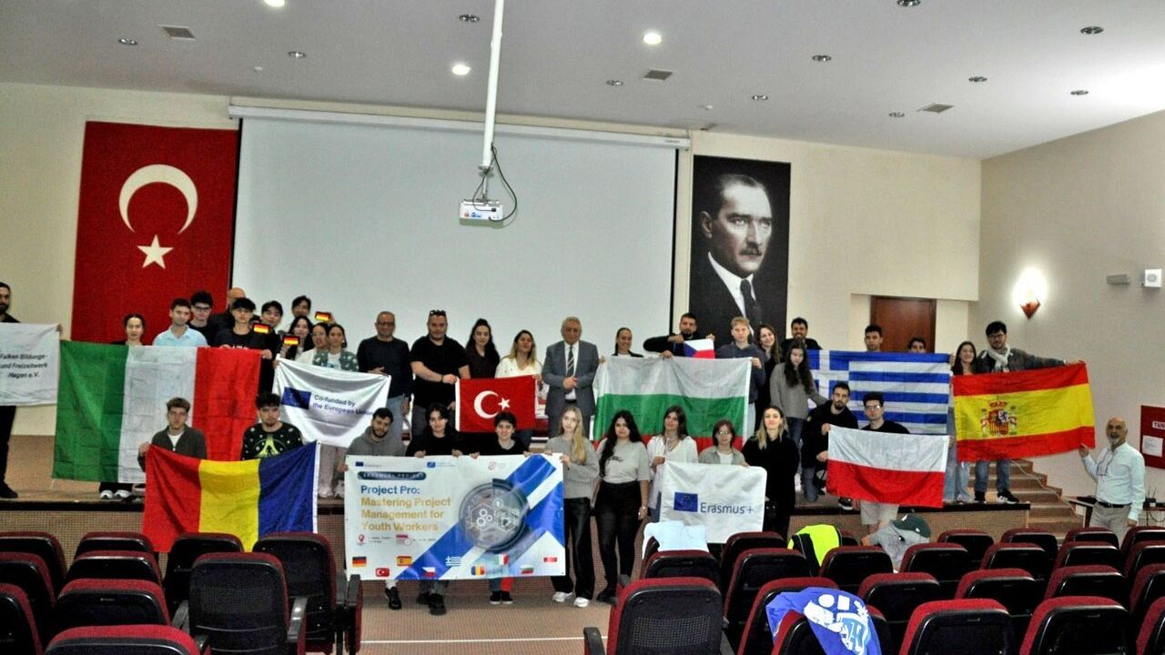 Çeşme'de Erasmus+ 'Project Pro' eğitimi: 9 ülkeden 36 genç çalışana proje yönetimi eğitimi