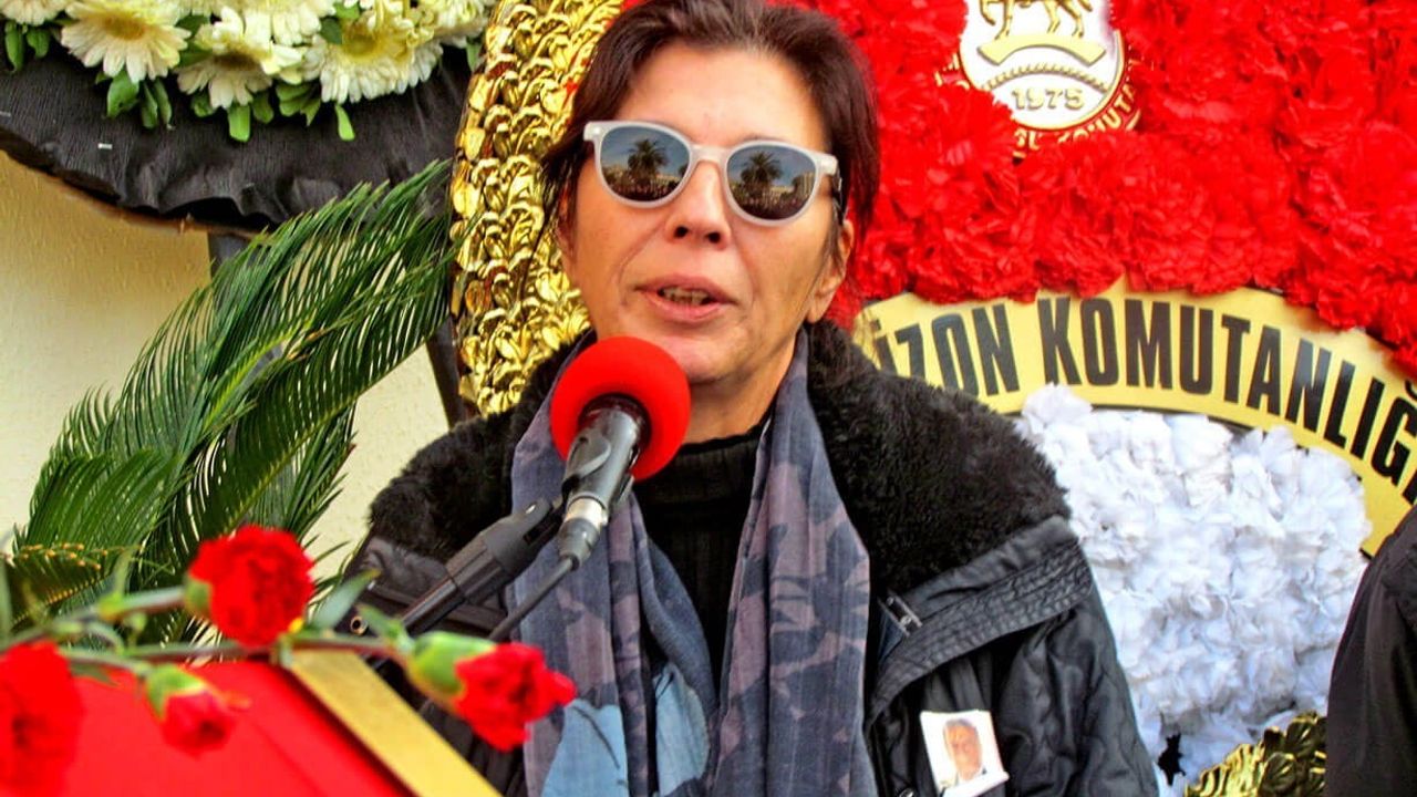 Çeşme'nin Eski Belediye Başkanı Ahmet Faik Tütüncüoğlu Son Yolculuğuna Uğurlandı