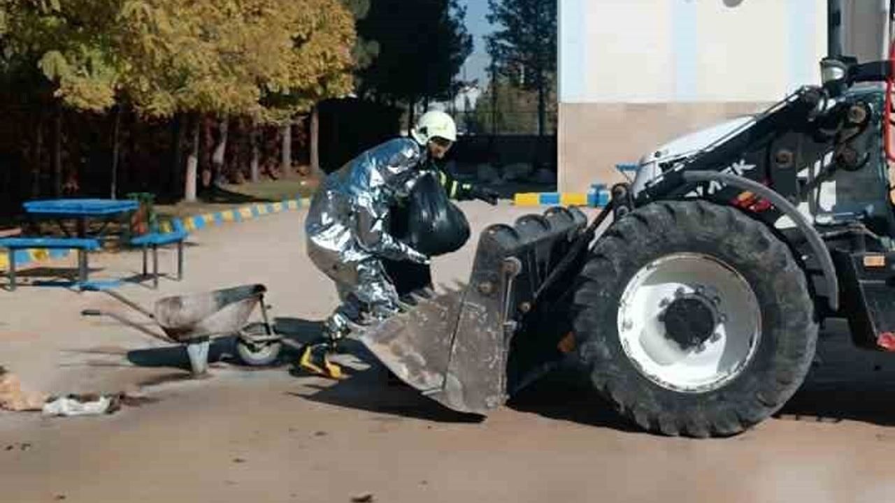 Ceylanpınar Anadolu Lisesi'nde deney tüplerinin patlaması: 2 kişi yaralandı