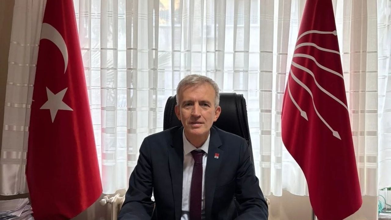 CHP Balıkesir Altıeylül İlçe Başkanı Hakan Keskin görevden alındı; rüşvet iddiaları disipline sevk edildi