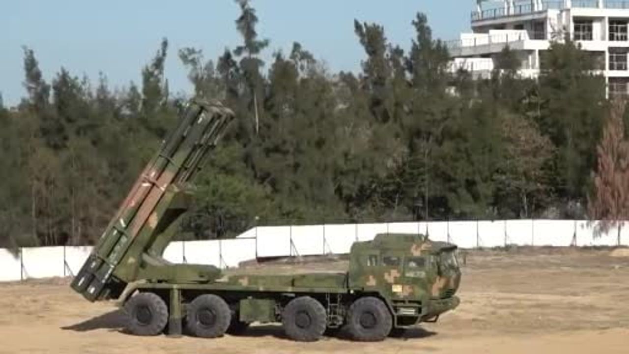 Çin 'Adalet Misyonu 2025' tatbikatının ikinci gününde Tayvan çevresine roket fırlattı