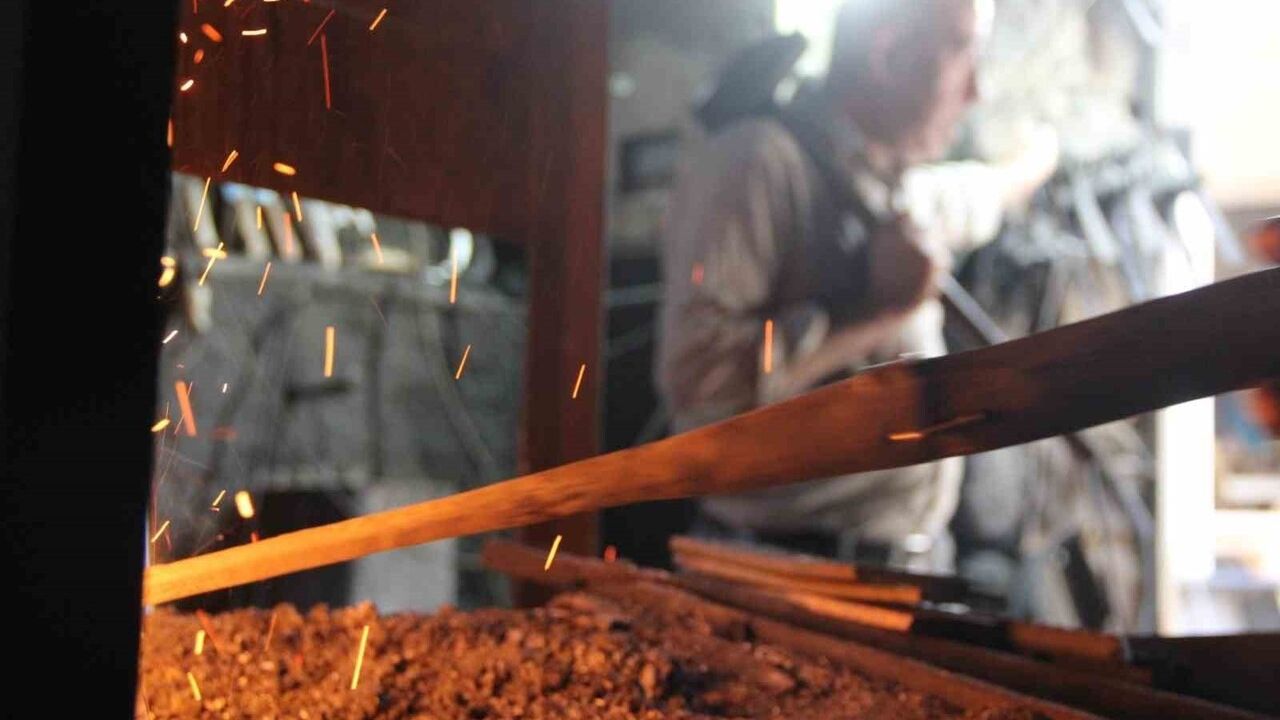 Cizre’de İki Asırlık Demircilik Geleneğinin Son Temsilcisi: Zanaat Yok Olma Tehlikesinde