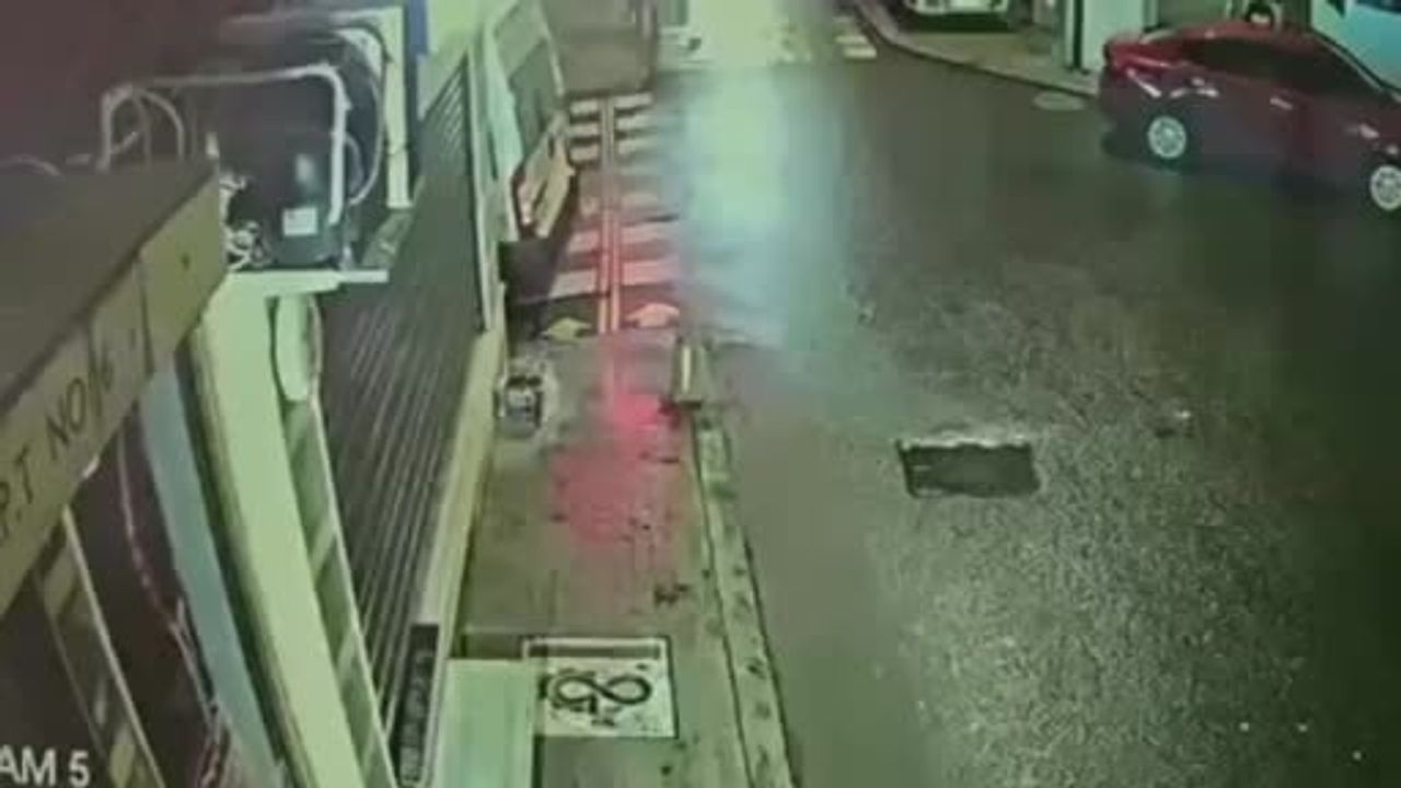 Çorlu’da otomobille çarpışan motosiklet sürücüsü yaralandı; araçtakiler olay yerini terk etti